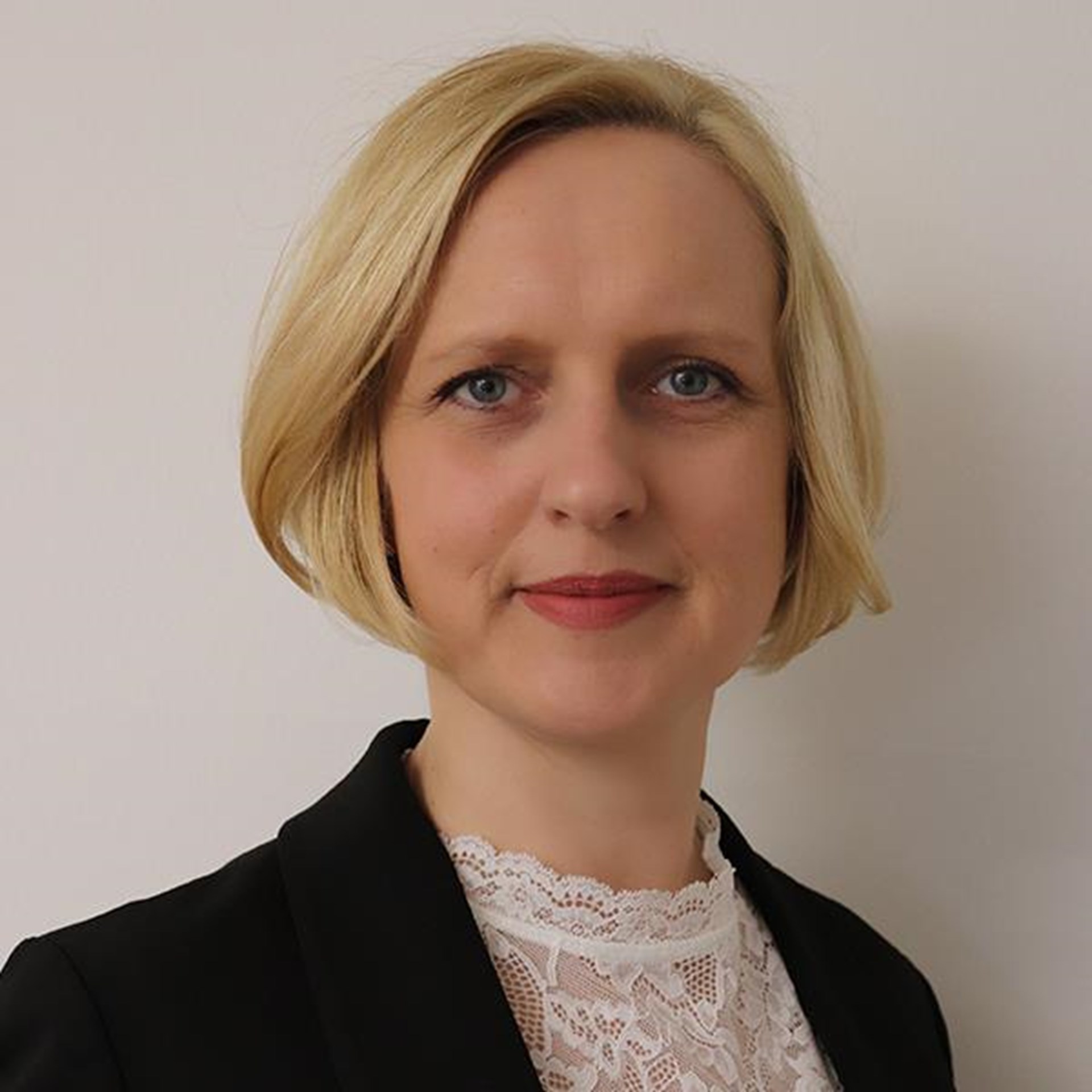 Yasmin Aschenbrenner