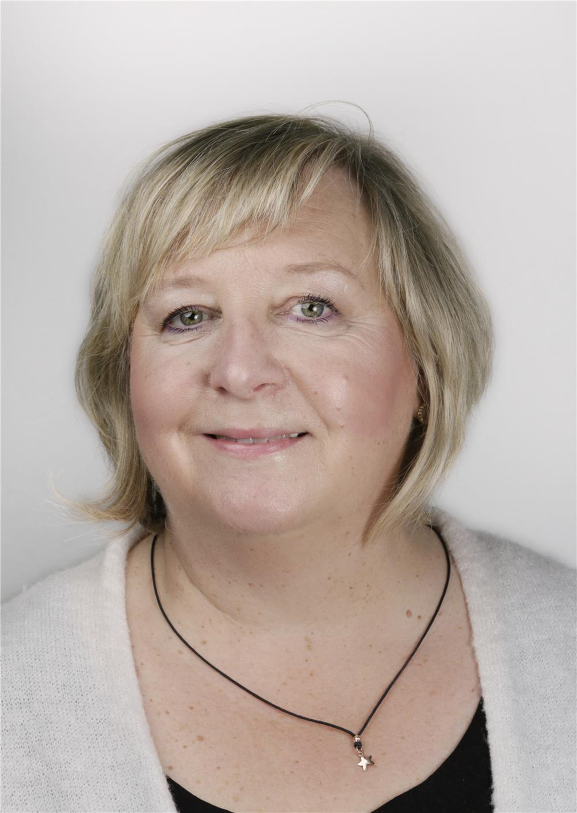 Portraitfoto Martina Jägel