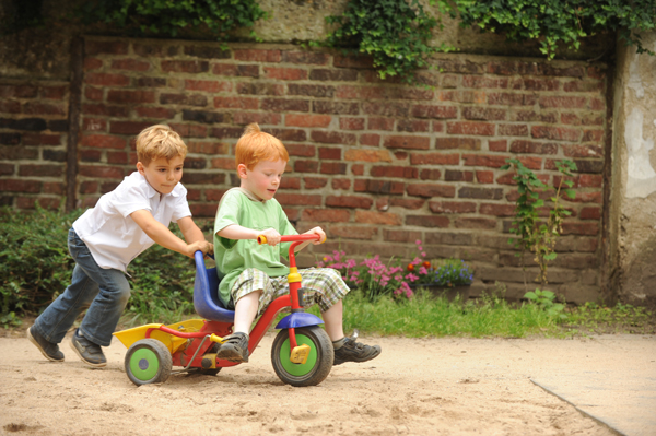 Verkehrszeichen Für Kinder Zum Anmalen : Wie verkehrszeichen für mehr sicherheit im straßenverkehr sorgen sollen.